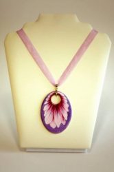 Hollóházi Porcelán nyaklánc Margaréta lila